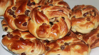 Мои "правильные" булочки с изюмом: один из самых удачных рецептов,которые я знаю (только слова благодарности,от тех,кто испек)